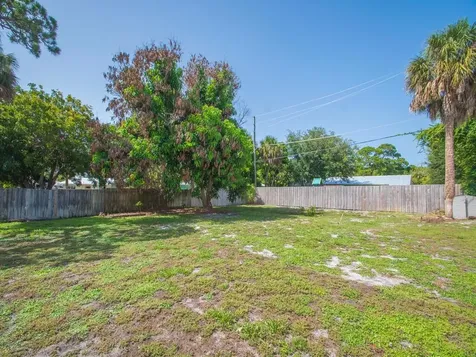 2309 NE 13th Court Jensen Beach FL 34957