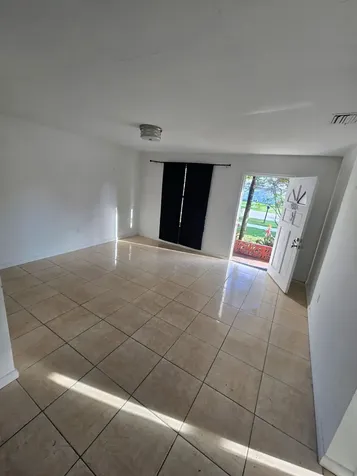 5900 Garfield Street Hollywood FL 33021