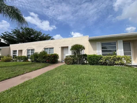 8584 Bella Vista Drive Boca Raton FL 33433