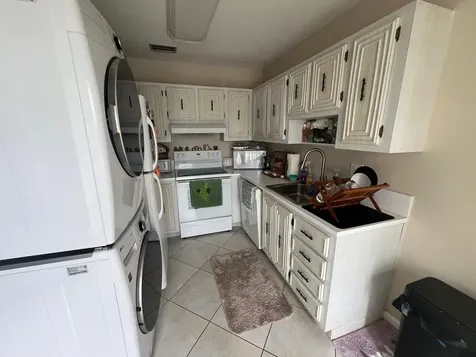 8584 Bella Vista Drive Boca Raton FL 33433