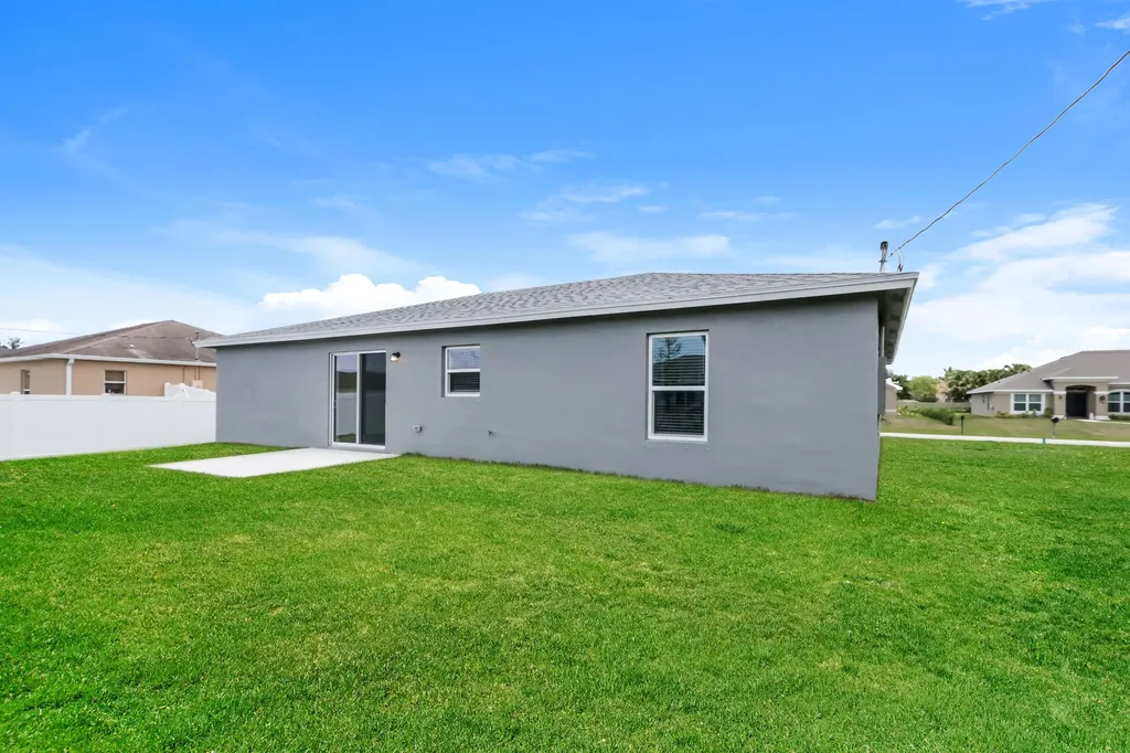 1037 SW Sudder Avenue Port St Lucie FL 34953