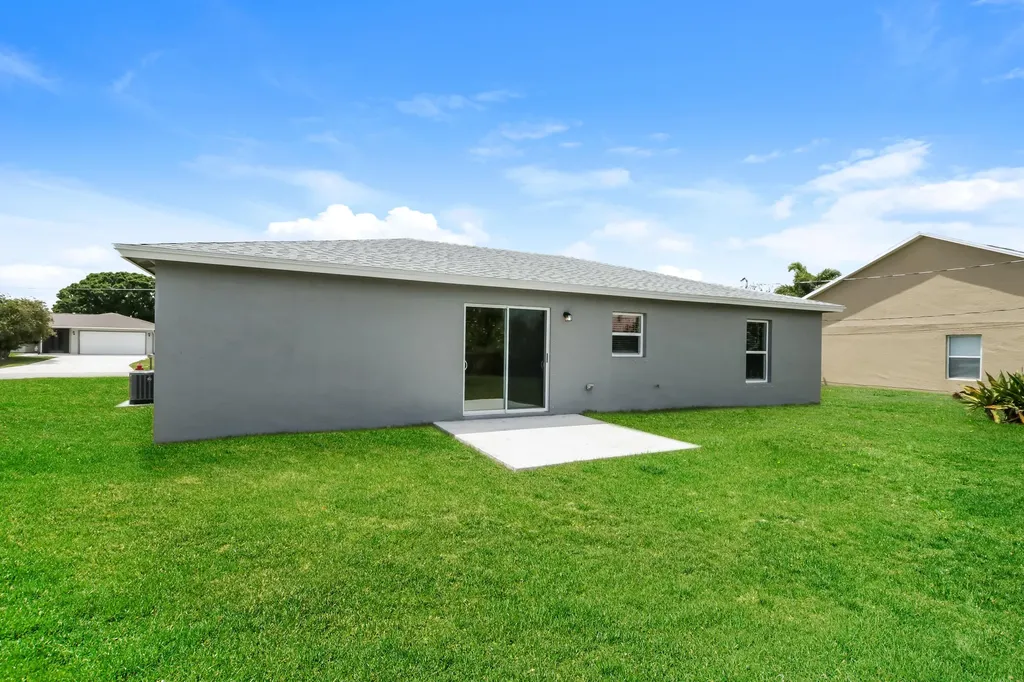 1037 SW Sudder Avenue Port St Lucie FL 34953