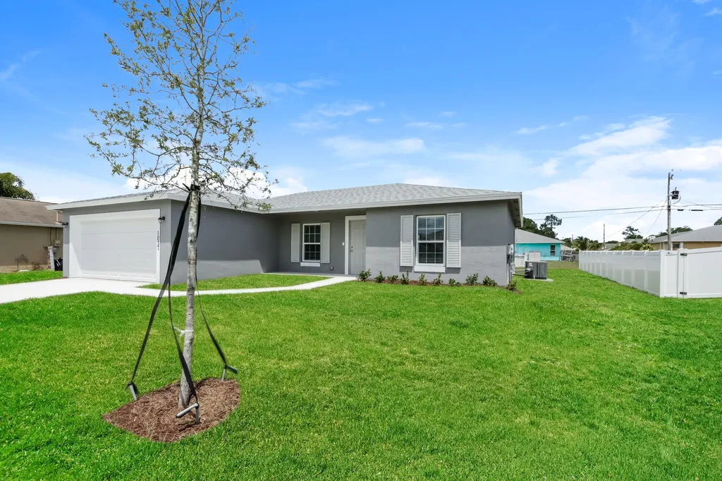 1037 SW Sudder Avenue Port St Lucie FL 34953