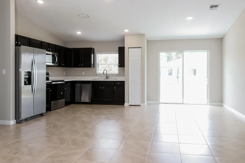1037 SW Sudder Avenue Port St Lucie FL 34953