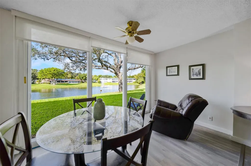 3611 Oaks Clubhouse Drive Pompano Beach FL 33069