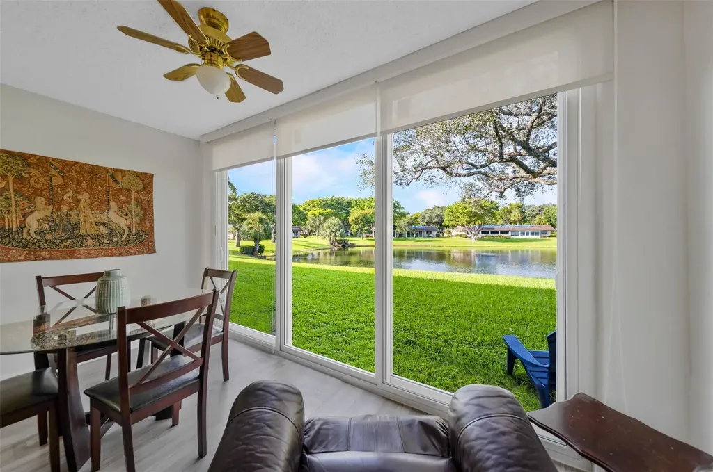 3611 Oaks Clubhouse Drive Pompano Beach FL 33069