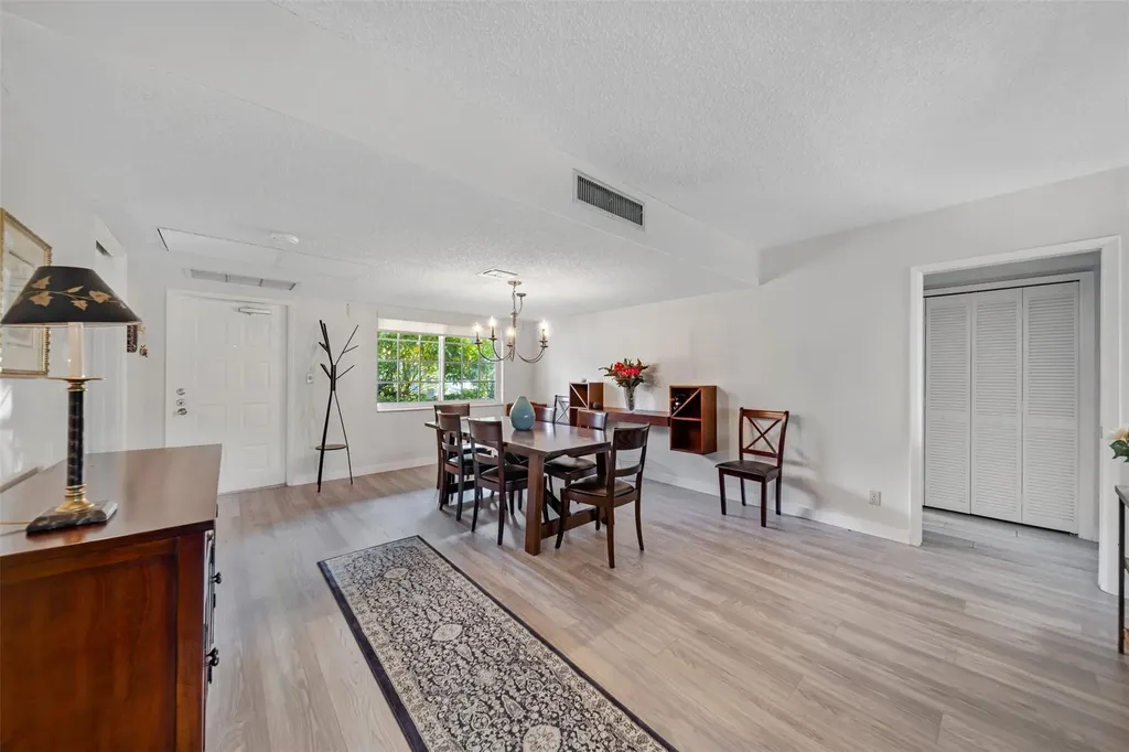 3611 Oaks Clubhouse Drive Pompano Beach FL 33069