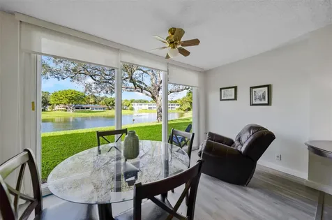 3611 Oaks Clubhouse Drive Pompano Beach FL 33069
