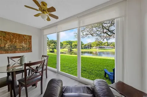 3611 Oaks Clubhouse Drive Pompano Beach FL 33069