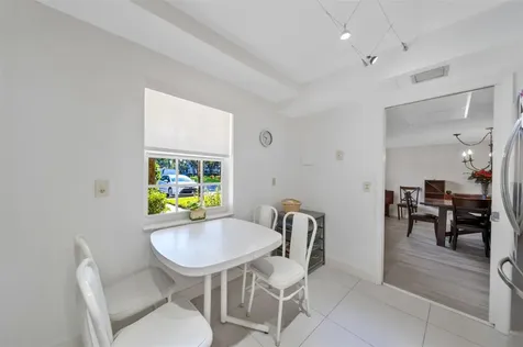 3611 Oaks Clubhouse Drive Pompano Beach FL 33069