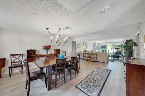 3611 Oaks Clubhouse Drive Pompano Beach FL 33069
