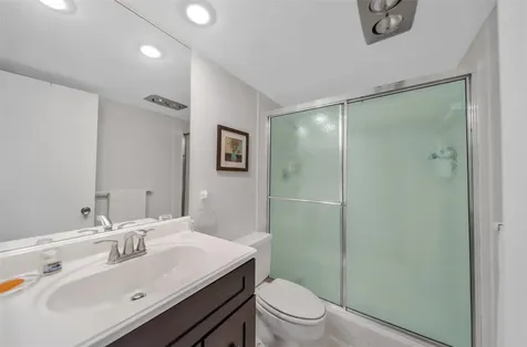3611 Oaks Clubhouse Drive Pompano Beach FL 33069