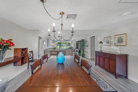 3611 Oaks Clubhouse Drive Pompano Beach FL 33069