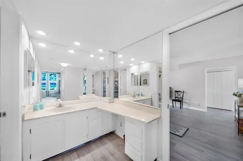 3611 Oaks Clubhouse Drive Pompano Beach FL 33069