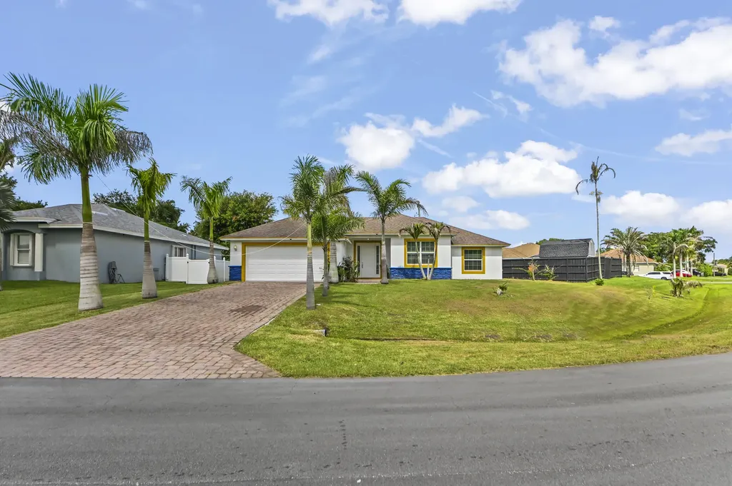 2194 SW Salmon Road Port St Lucie FL 34953