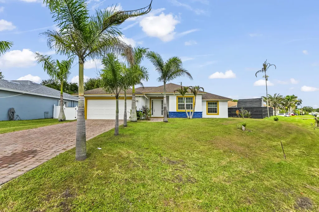 2194 SW Salmon Road Port St Lucie FL 34953