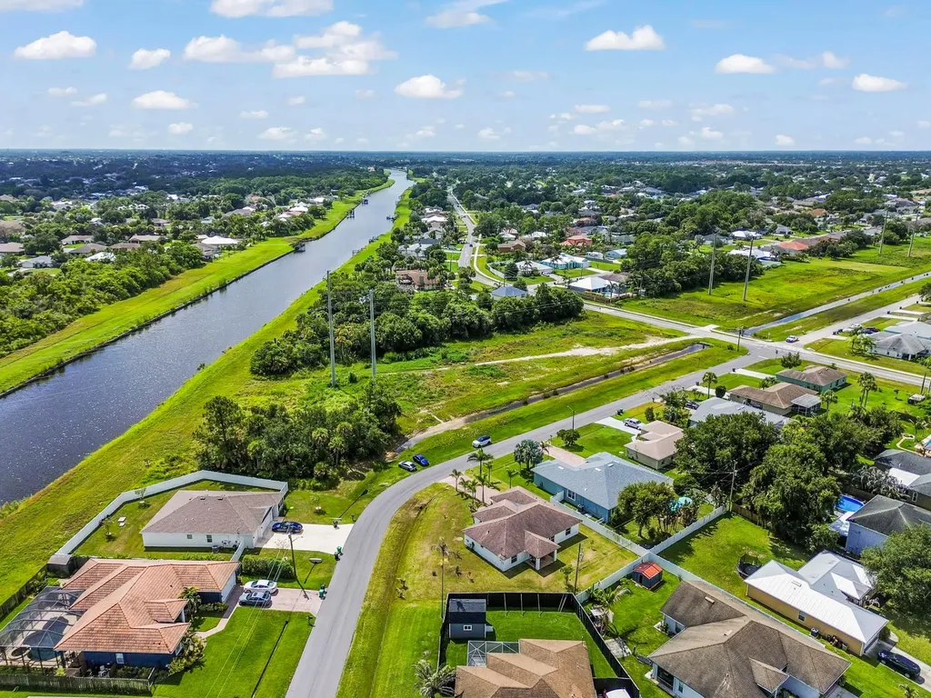 2194 SW Salmon Road Port St Lucie FL 34953