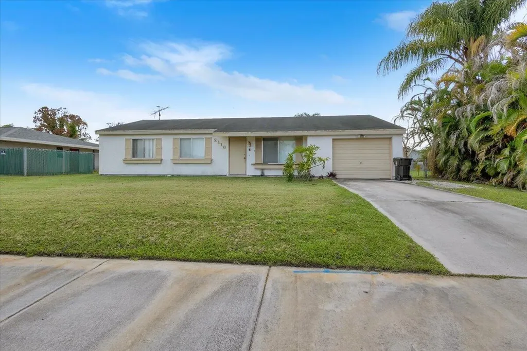 2118 SW Airoso Boulevard Port St Lucie FL 34984