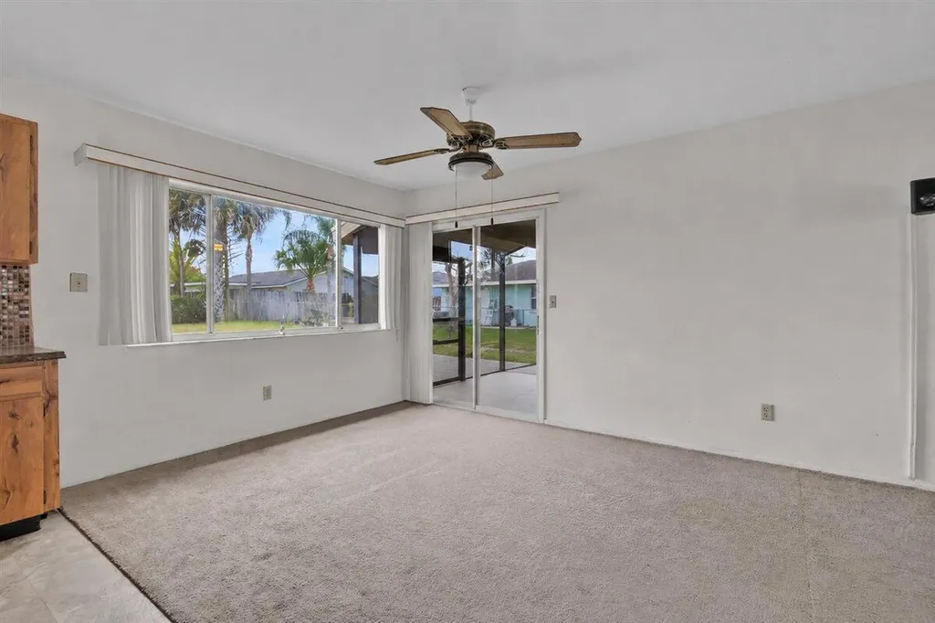 2118 SW Airoso Boulevard Port St Lucie FL 34984