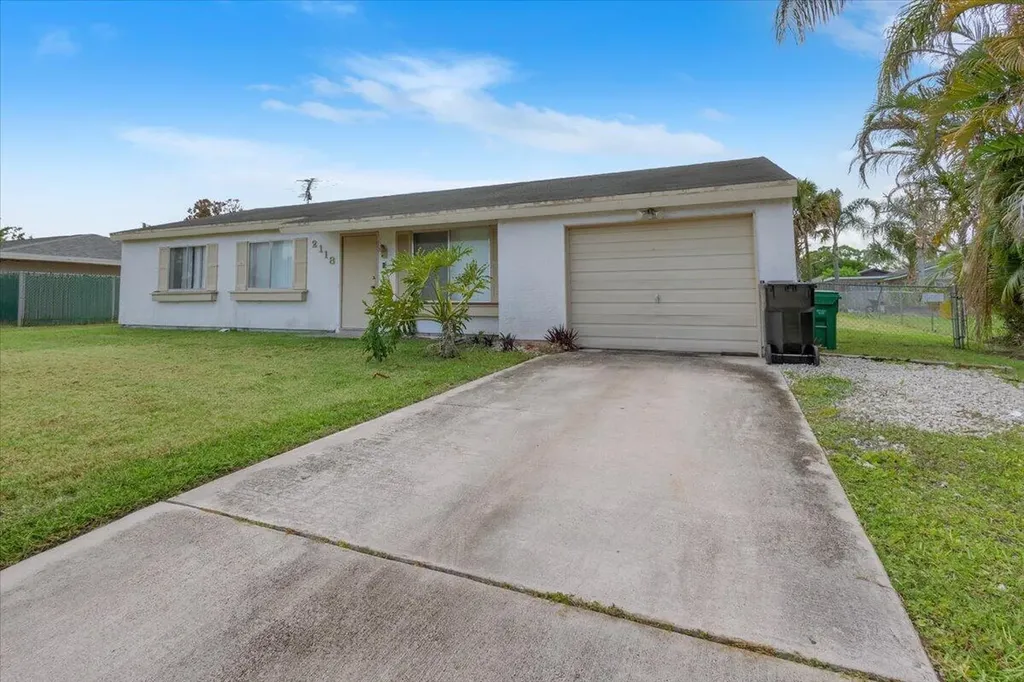 2118 SW Airoso Boulevard Port St Lucie FL 34984