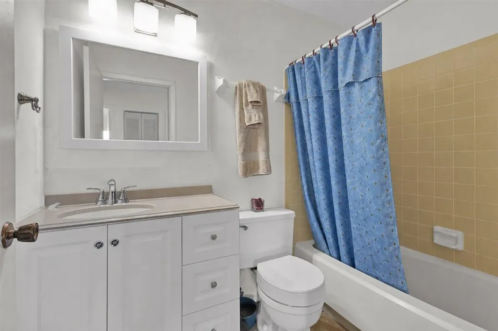 2118 SW Airoso Boulevard Port St Lucie FL 34984