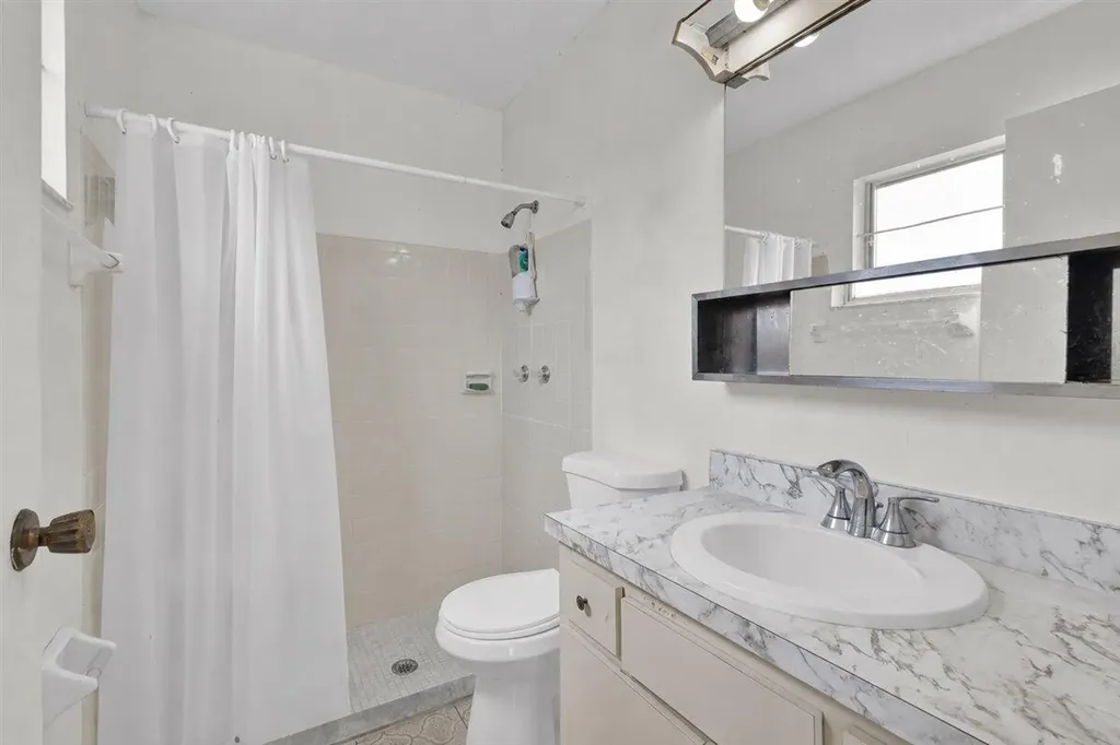 2118 SW Airoso Boulevard Port St Lucie FL 34984