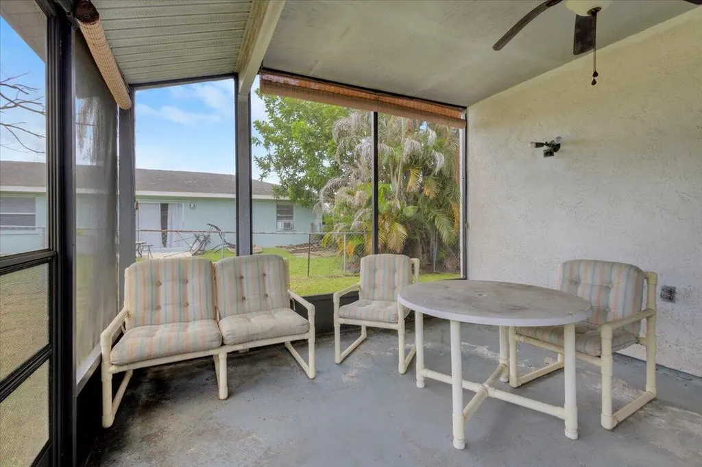 2118 SW Airoso Boulevard Port St Lucie FL 34984