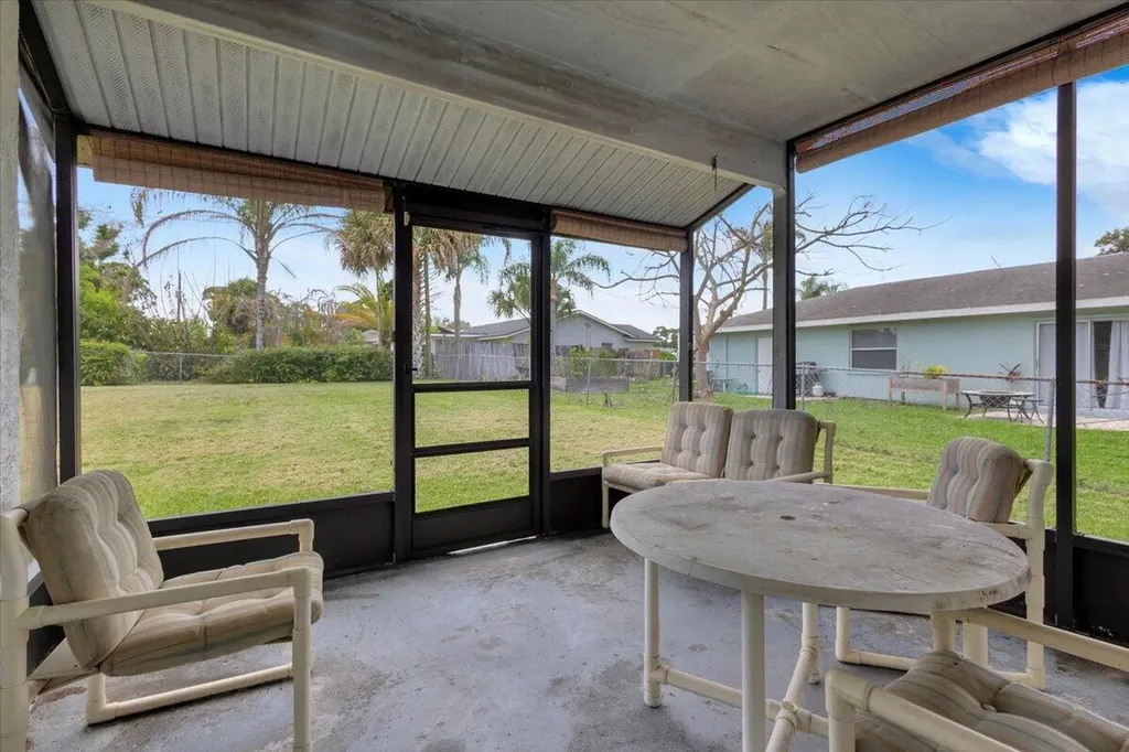 2118 SW Airoso Boulevard Port St Lucie FL 34984