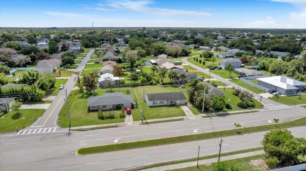 2118 SW Airoso Boulevard Port St Lucie FL 34984