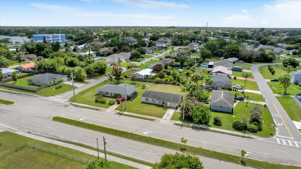 2118 SW Airoso Boulevard Port St Lucie FL 34984