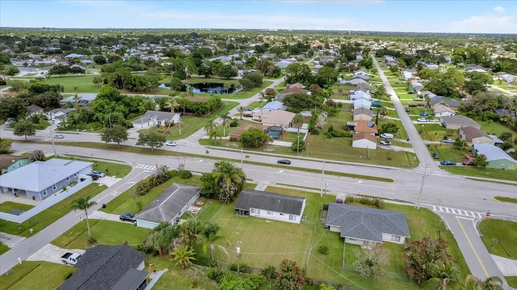 2118 SW Airoso Boulevard Port St Lucie FL 34984