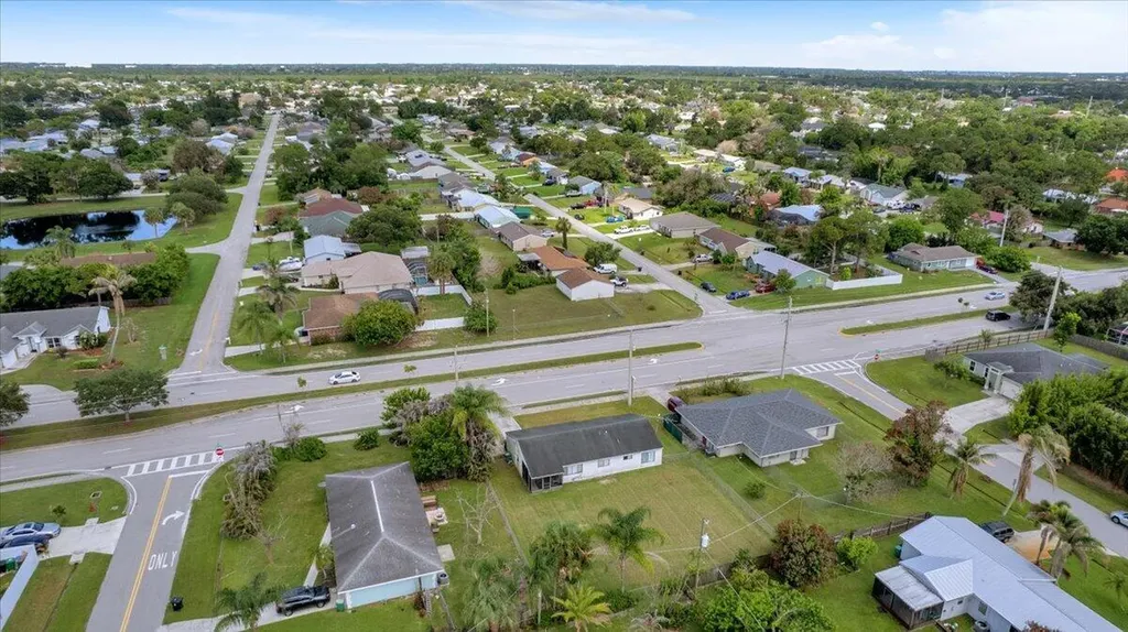 2118 SW Airoso Boulevard Port St Lucie FL 34984