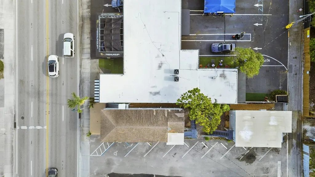 824 N Dixie Highway Lake Worth Beach FL 33460