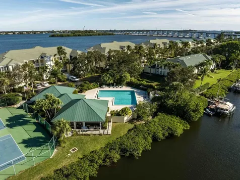 1845 Tarpon Lane Vero Beach FL 32960