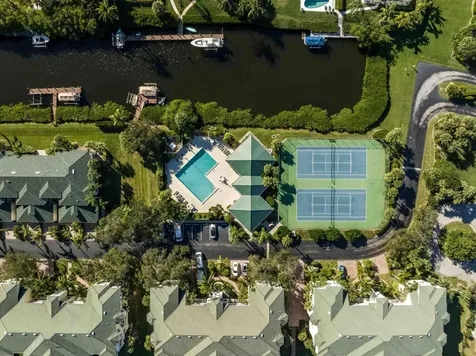 1845 Tarpon Lane Vero Beach FL 32960