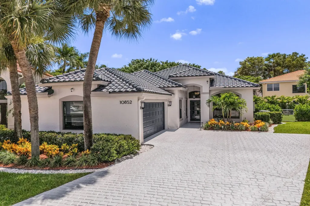 10852 La Salinas Circle Boca Raton FL 33428