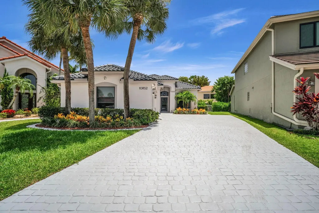 10852 La Salinas Circle Boca Raton FL 33428