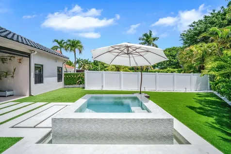 10852 La Salinas Circle Boca Raton FL 33428
