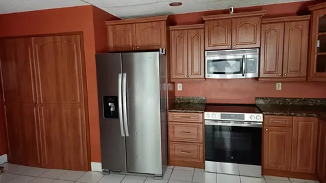 7875 Tam Oshanter Boulevard North Lauderdale FL 33068