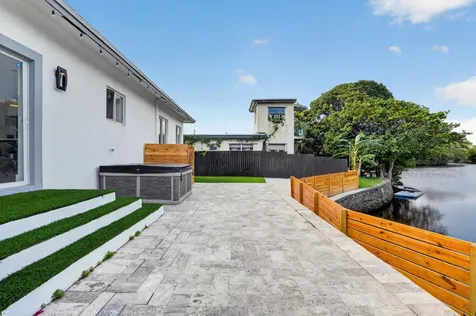 655 NW 24th Avenue Fort Lauderdale FL 33311