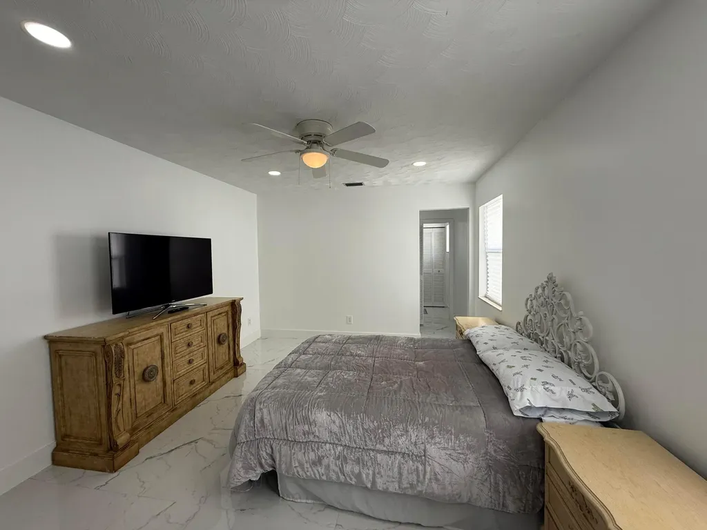 1689 SE Harp Lane Port St Lucie FL 34983