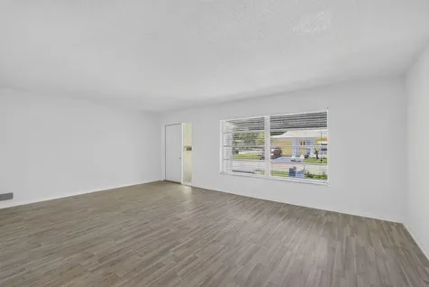 6015 NW 67th Avenue Tamarac FL 33321