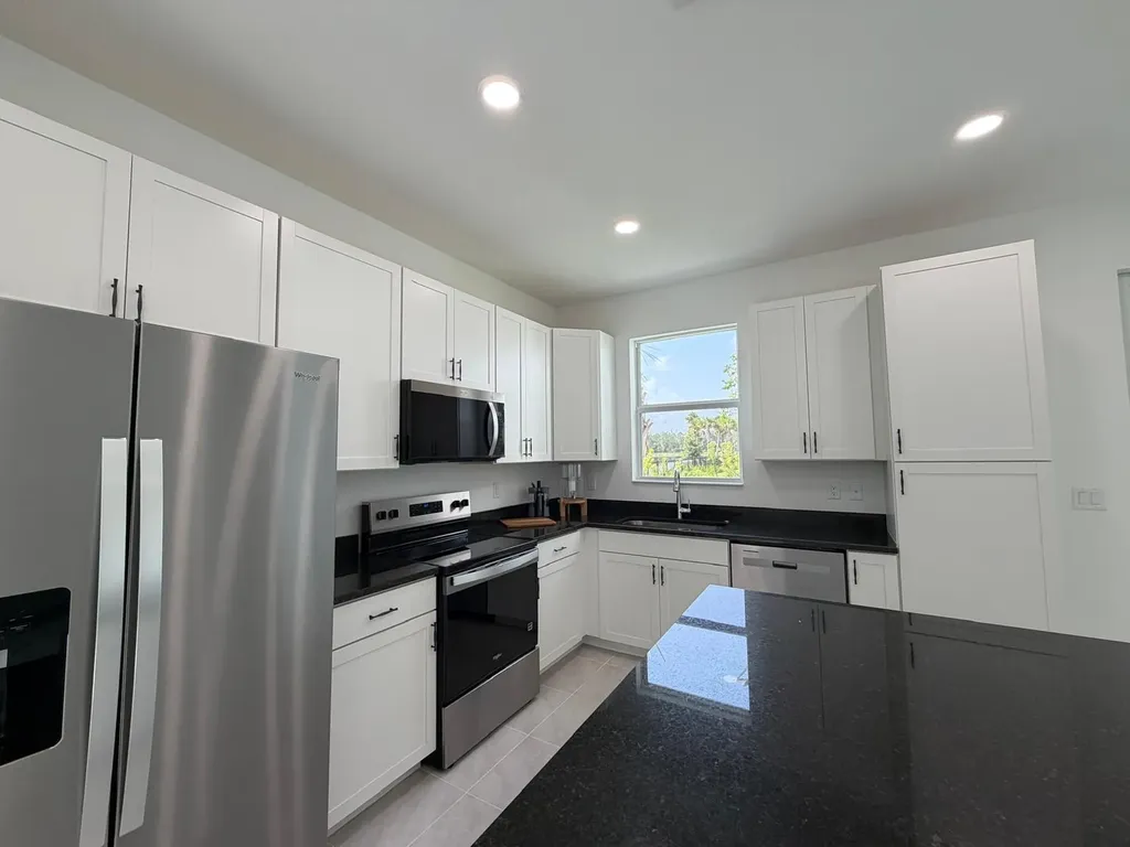 4402 Longwood Lake Square Westlake FL 33470