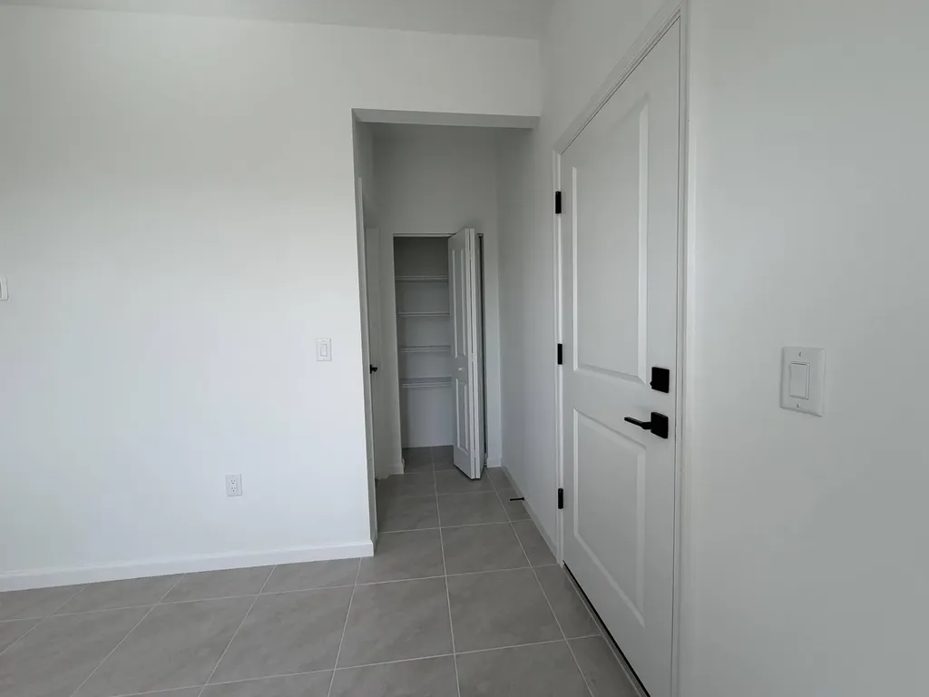 4402 Longwood Lake Square Westlake FL 33470