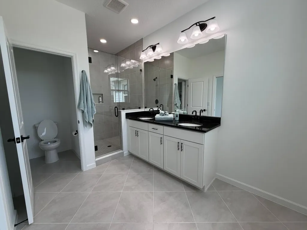4402 Longwood Lake Square Westlake FL 33470