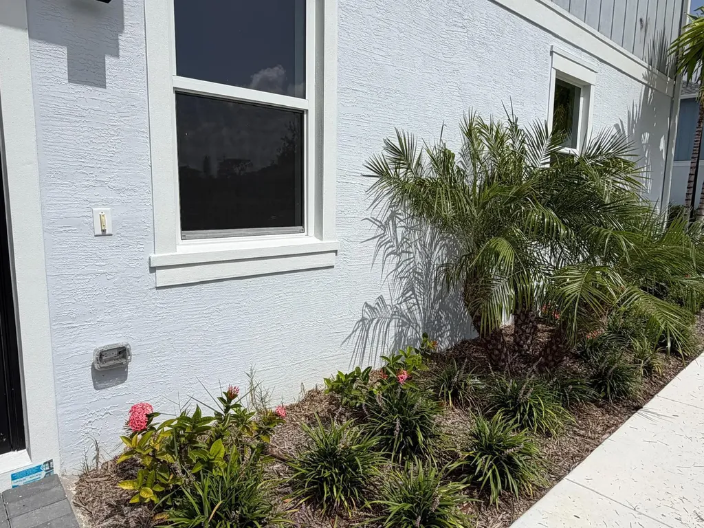 4402 Longwood Lake Square Westlake FL 33470
