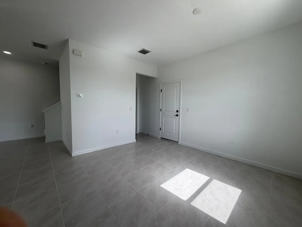 4402 Longwood Lake Square Westlake FL 33470