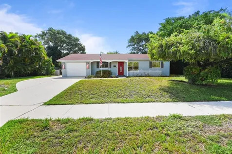 1515 Crescent Drive Lake Park FL 33403