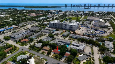 1515 Crescent Drive Lake Park FL 33403