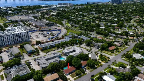 1515 Crescent Drive Lake Park FL 33403